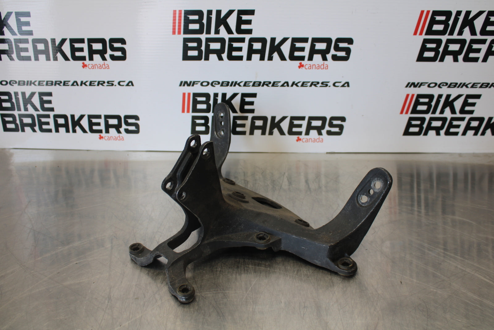 07-08 YAMAHA YZF R1 UPPER FAIRING MIRROR GAUGES STAY BRACKET BB160