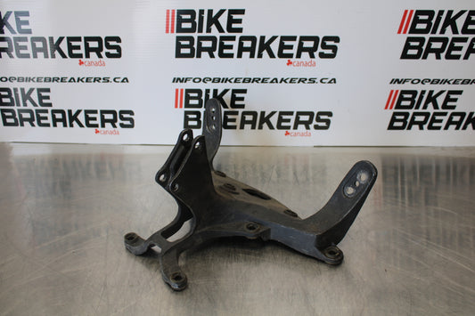 07-08 YAMAHA YZF R1 UPPER FAIRING MIRROR GAUGES STAY BRACKET BB160