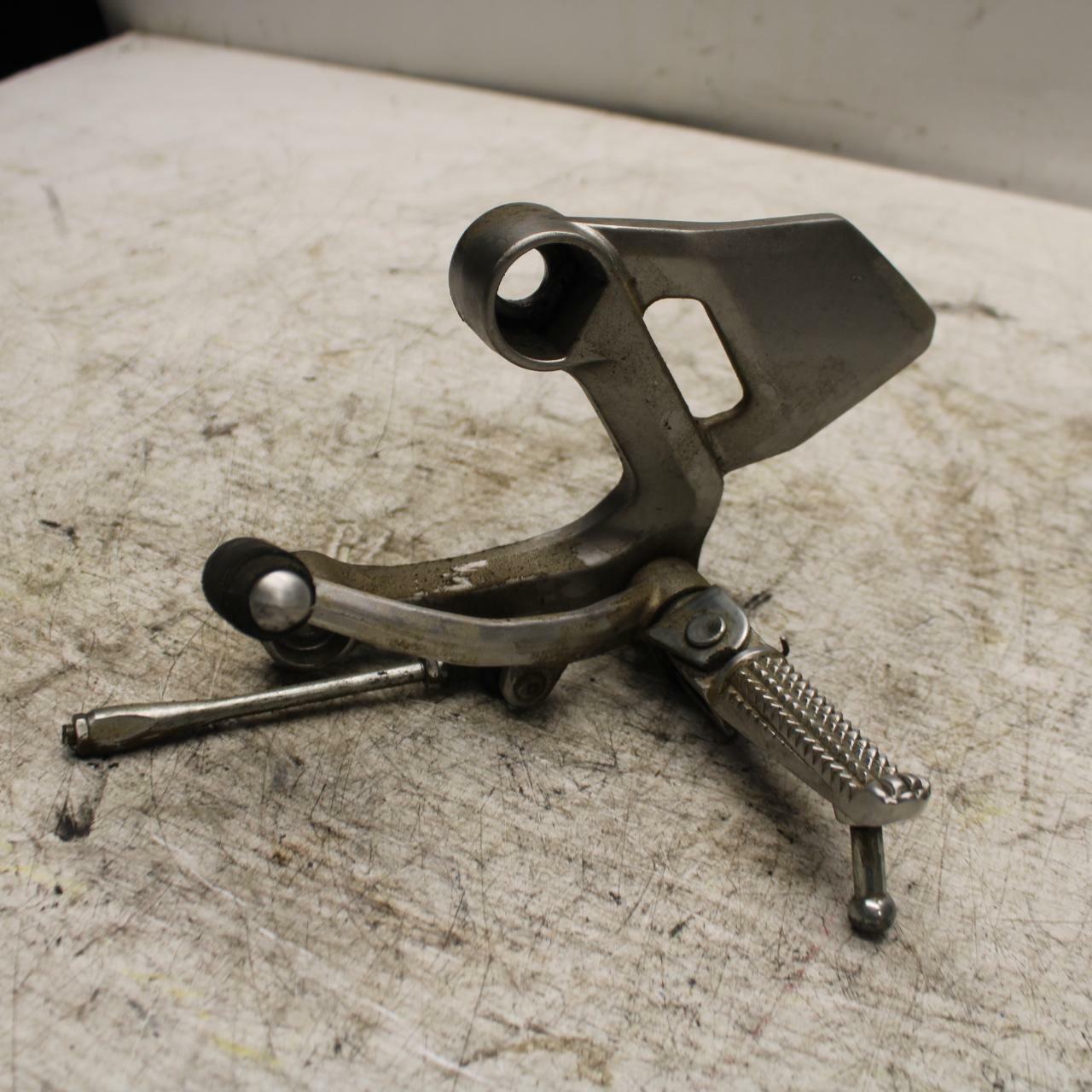 16-21 YAMAHA XSR900 LEFT REARSET REAR SET DRIVER FOOT PEG REST STOP BB370