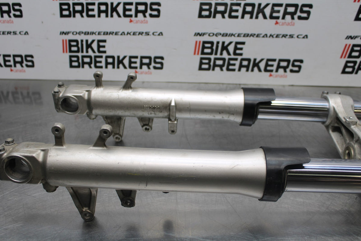 02 SUZUKI GSXR600 COMPLETE FRONT END FORKS SUSPENSION TRIPLE TREES  BB00