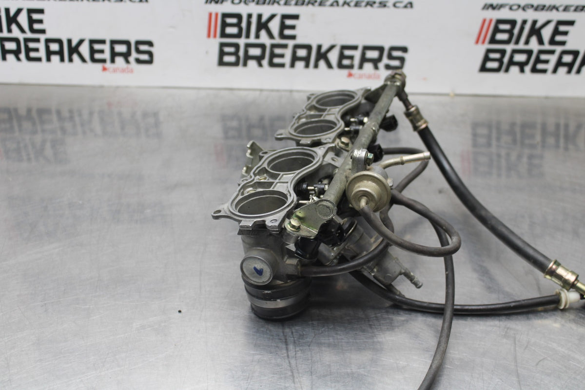 01-06 HONDA CBR600F4I MAIN FUEL INJECTORS / THROTTLE BODIES BB778