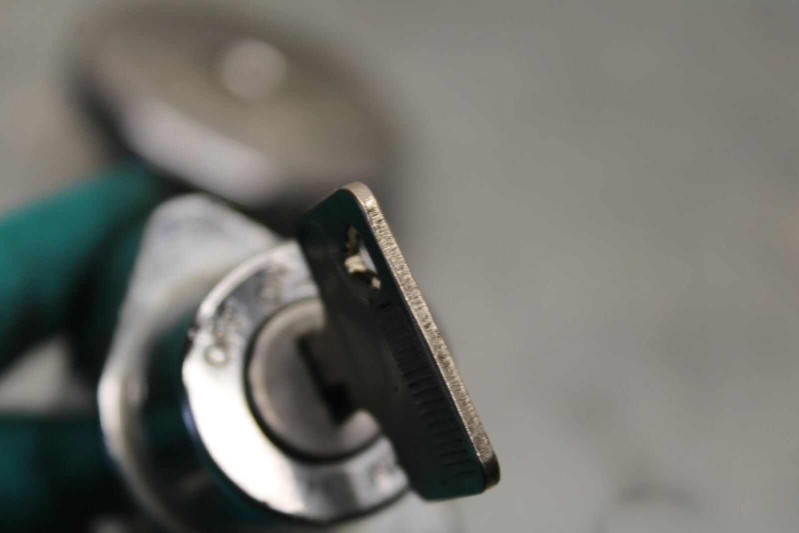 2005 Kawasaki Vulcan 1500 VN1500N IGNITION LOCK KEY SET W/ GAS CAP  BB576