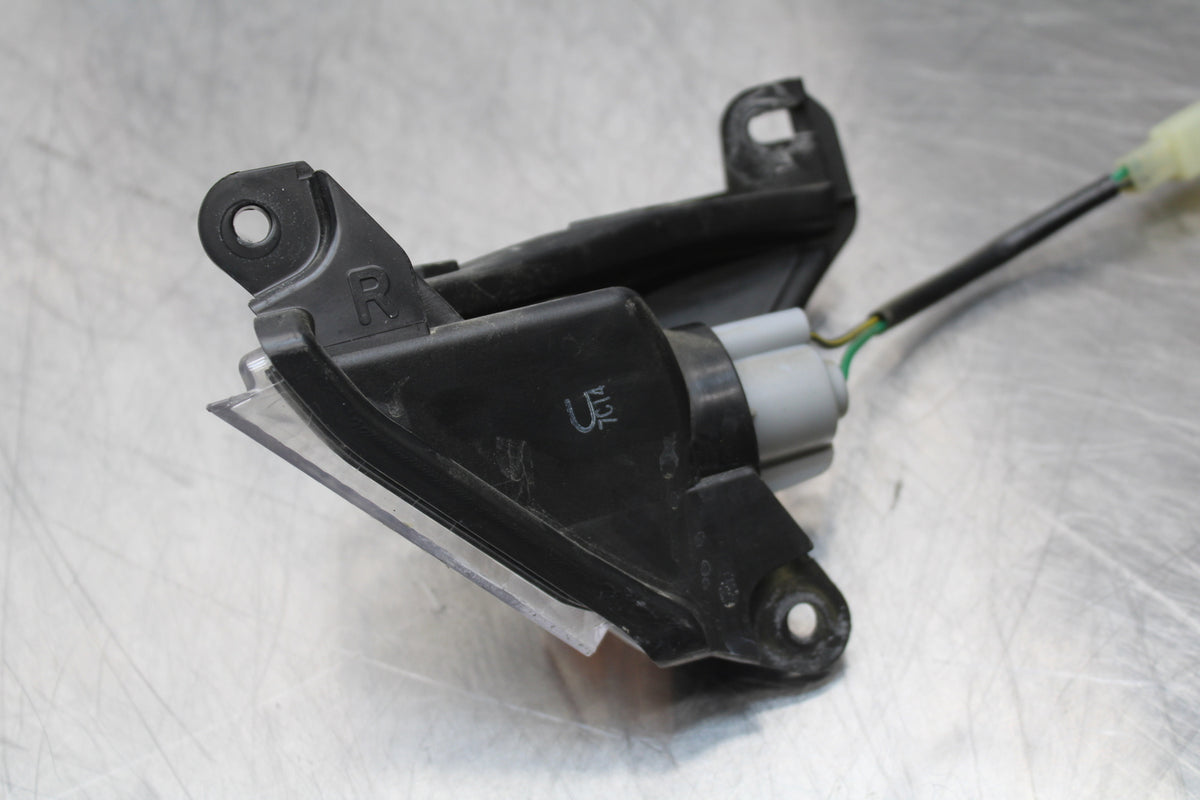 07 KAWASAKI Z1000 RIGHT FRONT TURN SIGNAL LIGHT INDICATOR BB148
