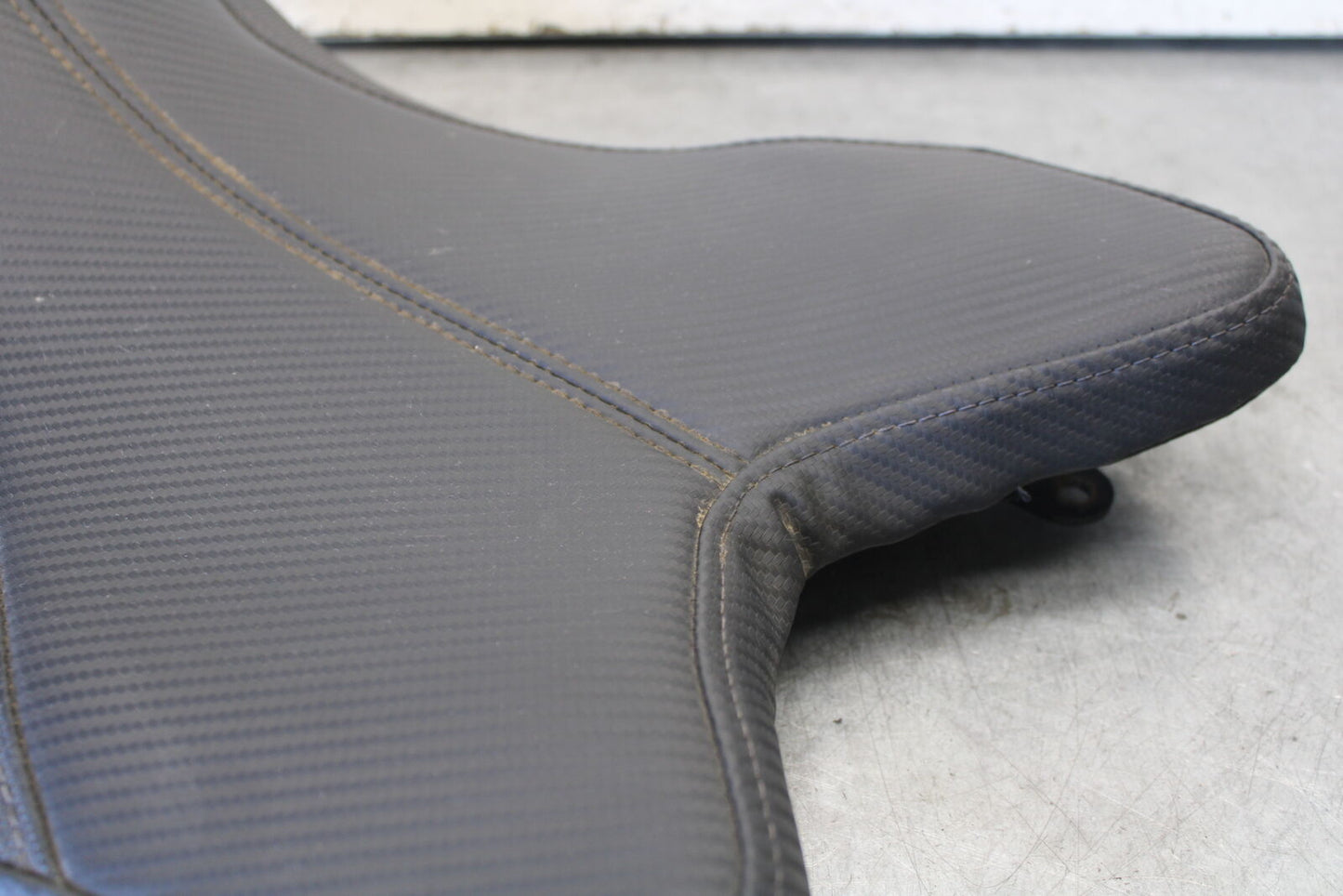 07-08 YAMAHA YZF R1 AFTERMARKET SADDLEMEN CARBON FIBER FRONT SEAT BB675
