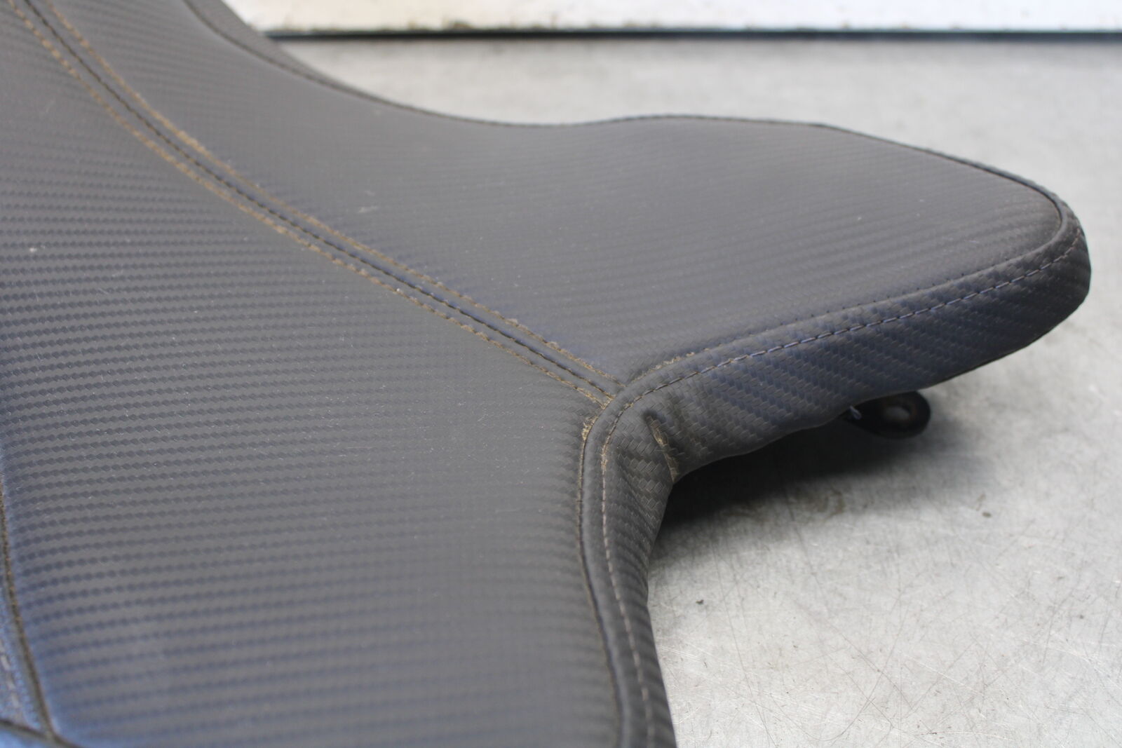 07-08 YAMAHA YZF R1 AFTERMARKET SADDLEMEN CARBON FIBER FRONT SEAT BB675