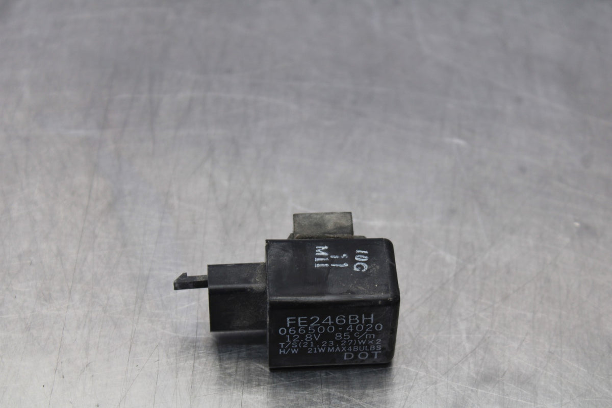 03-08 HONDA VTX1300C TURN SIGNAL BLINKER RELAY FLASHER SWITCH BB868