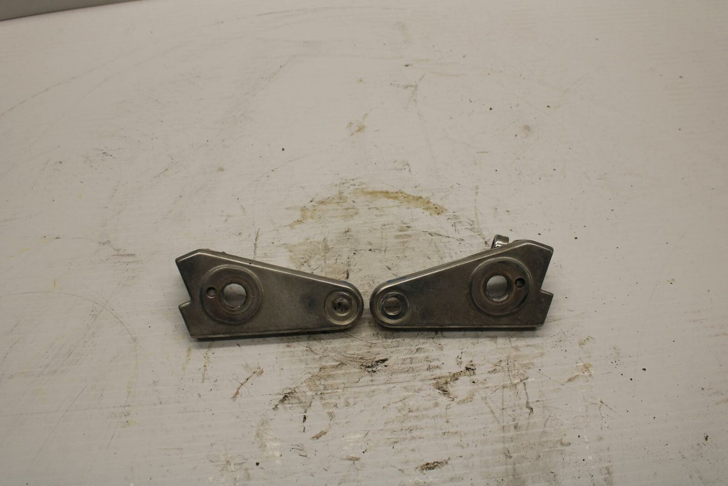84-85 HONDA V30 MAGNA FRONT HEAD LIGHT HEADLIGHT LAMP BRACKET MOUNT BB251
