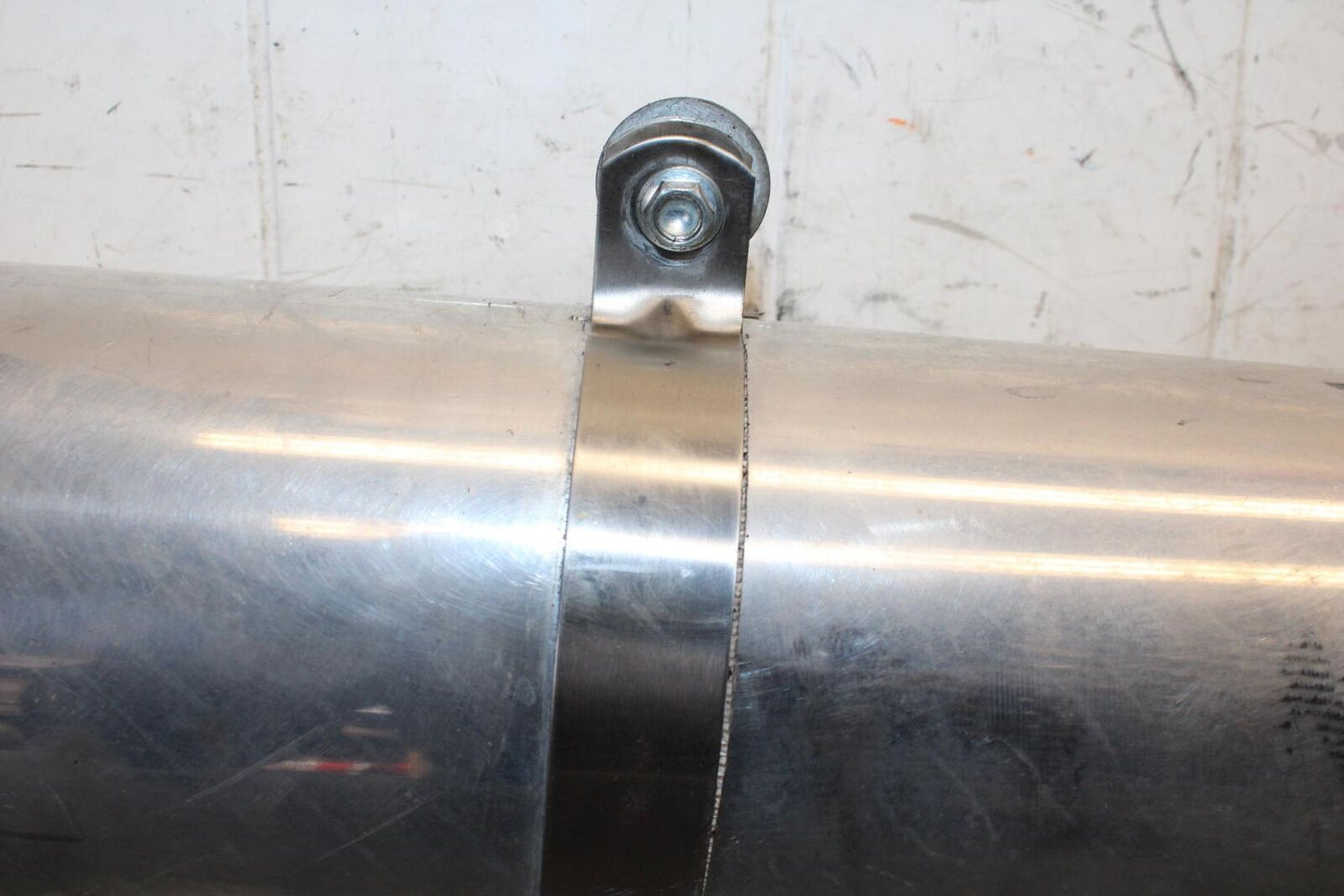 1998 Yamaha YZF R1 AFTERMARKET EXHAUST PIPE MUFFLER SLIP ON CAN SILENCER BB53