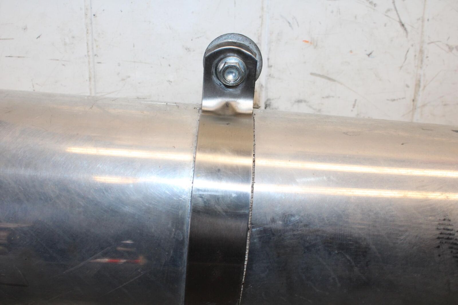 1998 Yamaha YZF R1 AFTERMARKET EXHAUST PIPE MUFFLER SLIP ON CAN SILENCER BB53