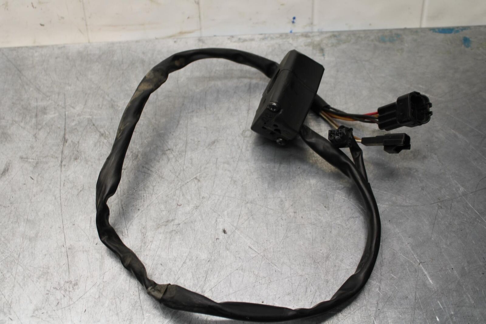 2011 Kawasaki Ninja ZX6R ZX600R RIGHT CLIP ON HANDLE KILL OFF START SWITCH BB587