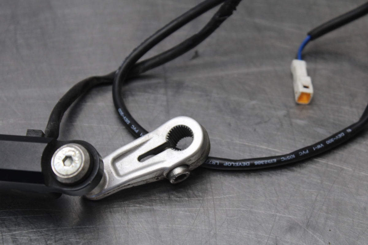 16 APRILIA TUONO V4 1100 QUICK SHIFTER LINKAGE SHIFT LINK PEDAL BB905