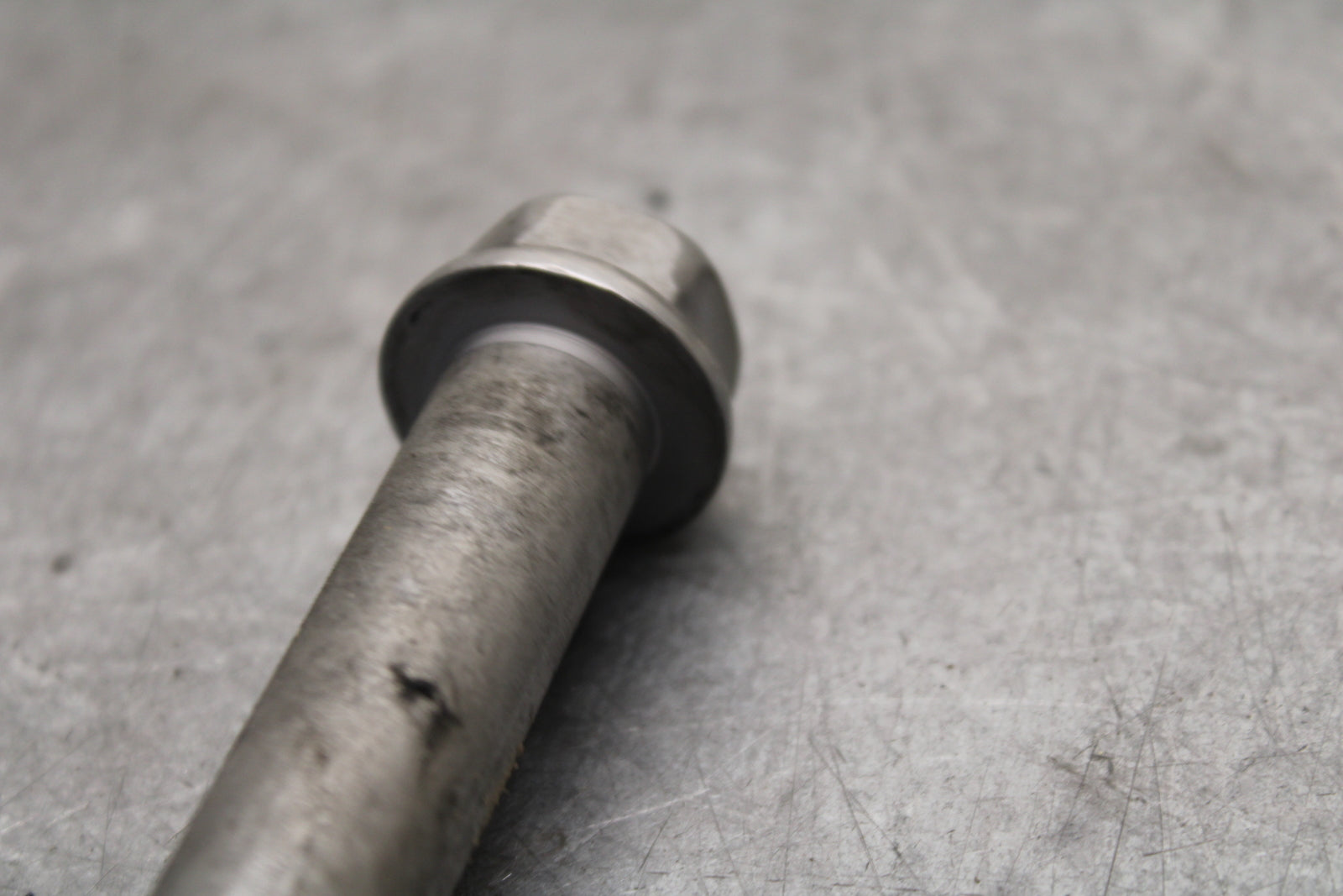 18-23 KAWASAKI NINJA 400 REAR BACK SWINGARM BOLT SUSPENSION PIVOT AXLE BB660