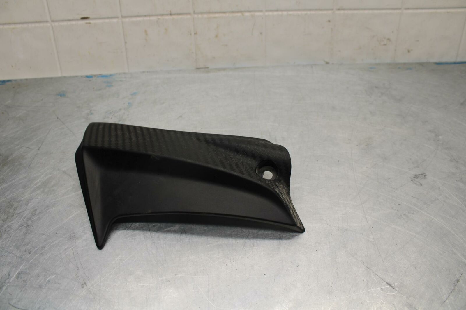 11-22 SUZUKI GSXR600 RIGHT FRAME SIDE COVER COWL PANEL TRIM FAIRING BB422