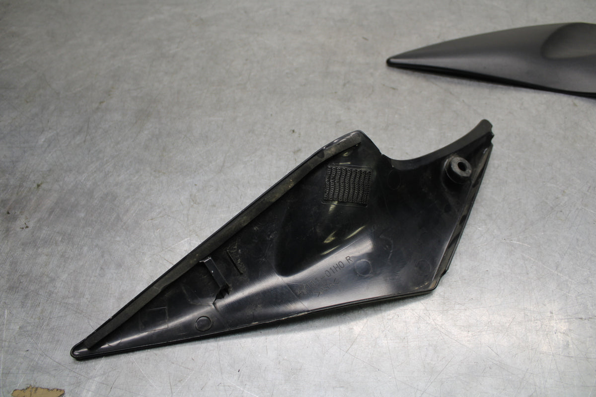 06-07 SUZUKI GSXR750 RIGHT LEFT FRONT SIDE SEAT PANELS COWLS FAIRINGS  BB670
