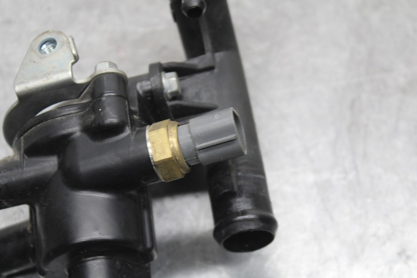 10-13 HONDA SHADOW RS 750 VT750RS THERMOSTAT W HOUSING ASSEMBLY BB718