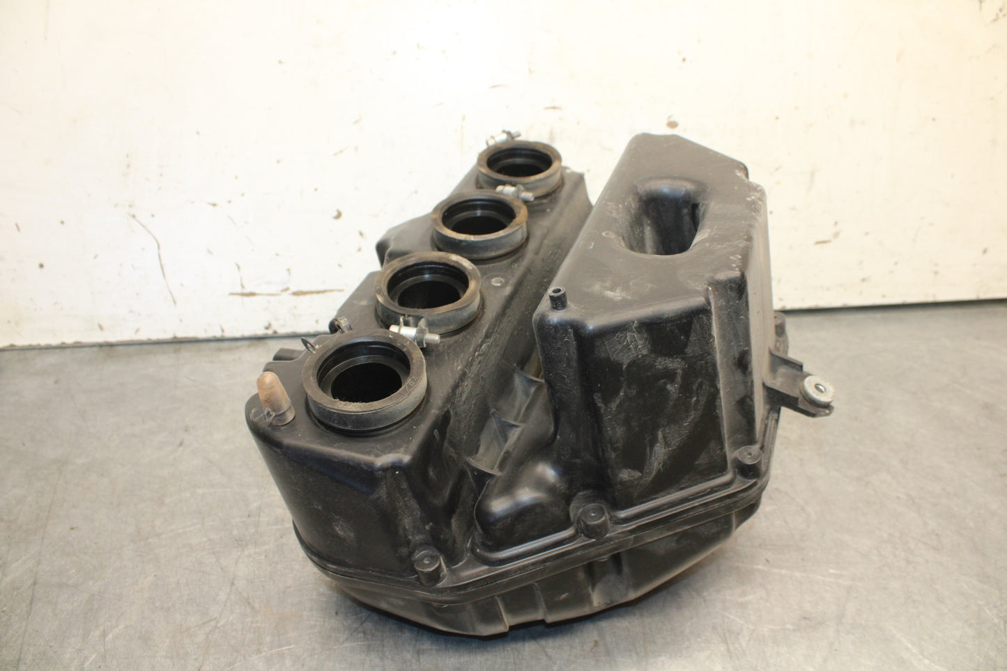 09-15 YAMAHA FZ6R AIRBOX AIR INTAKE FILTER BOX  BB686