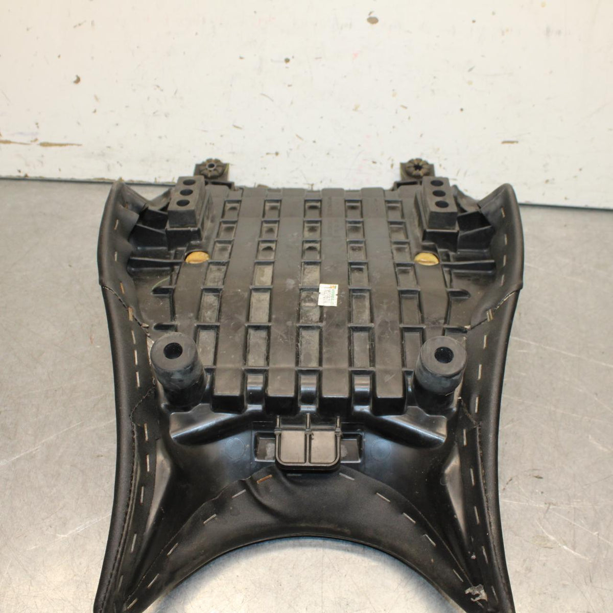 15-18 HONDA CB300FA FRONT DRIVERS SEAT PAD SADDLE PILLION BB646