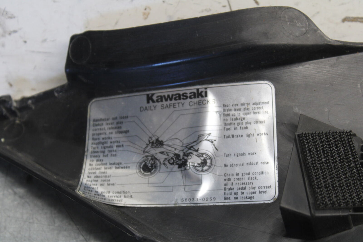 09-12 KAWASAKI NINJA ZX6R RIGHT LEFT GAS TANK PANELS COVERS TRIM SET COWLS BB698