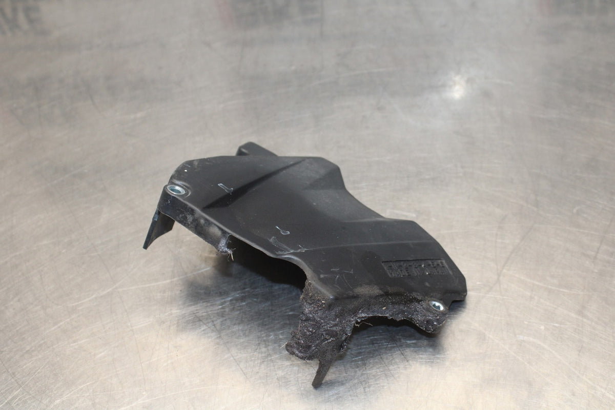 05 YAMAHA YZF R6 ENGINE SPROCKET COVER BB814