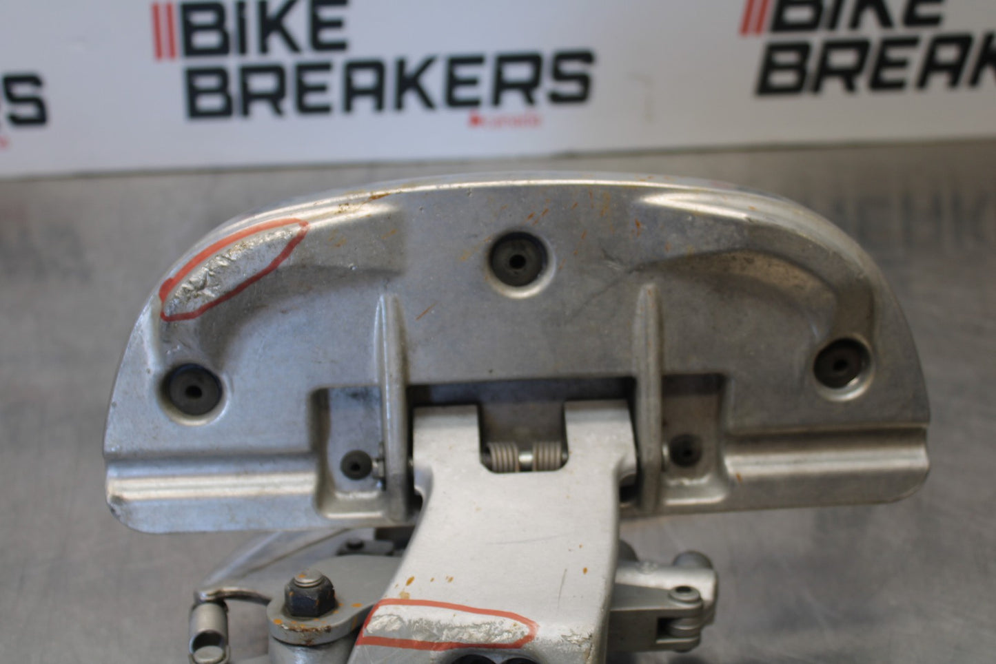 05-06 VICTORY KINGPIN DELUXE RIGHT FRONT FOOT REST PEG STEP BB195