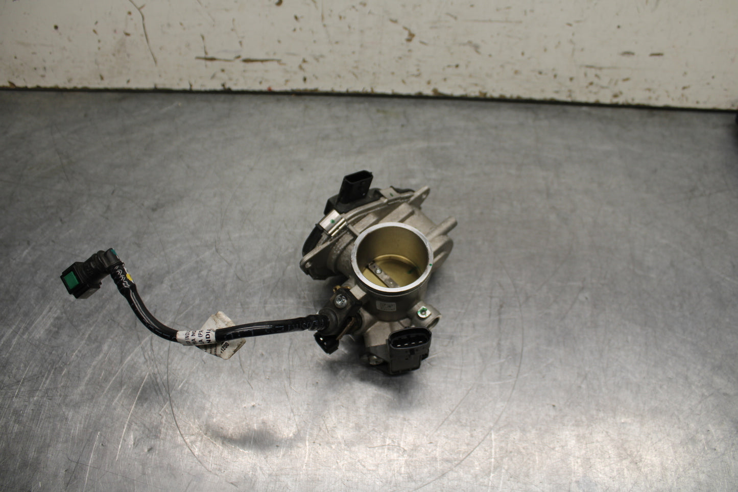 17-24 KTM 390 DUKE MAIN FUEL INJECTORS / THROTTLE BODIES BB734