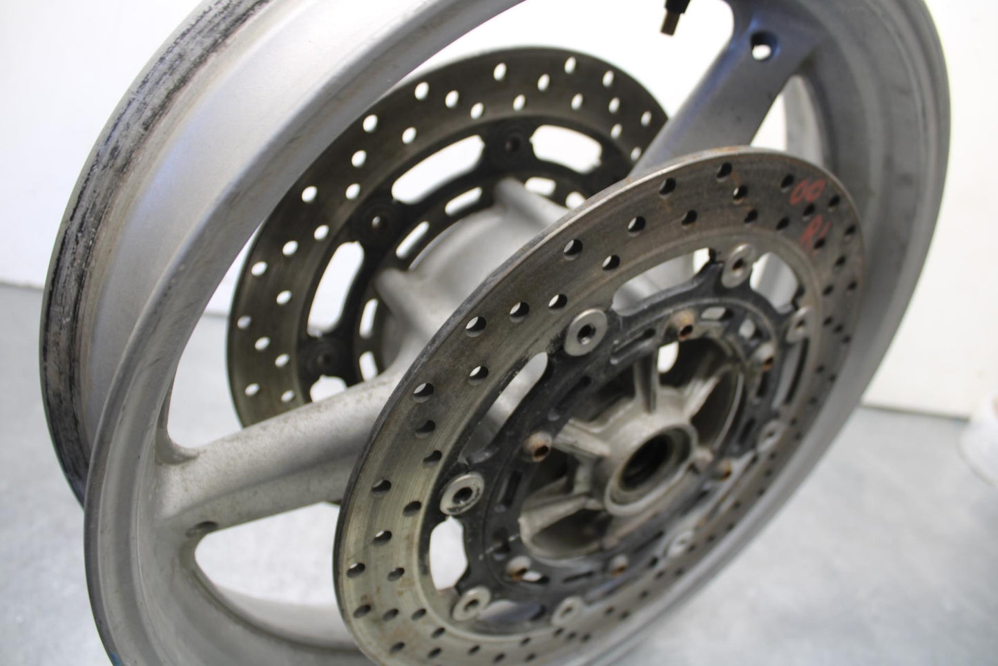 2000 Yamaha YZF R1 FRONT WHEEL AND LEFT RIGHT BRAKE ROTORS DISCS BB633