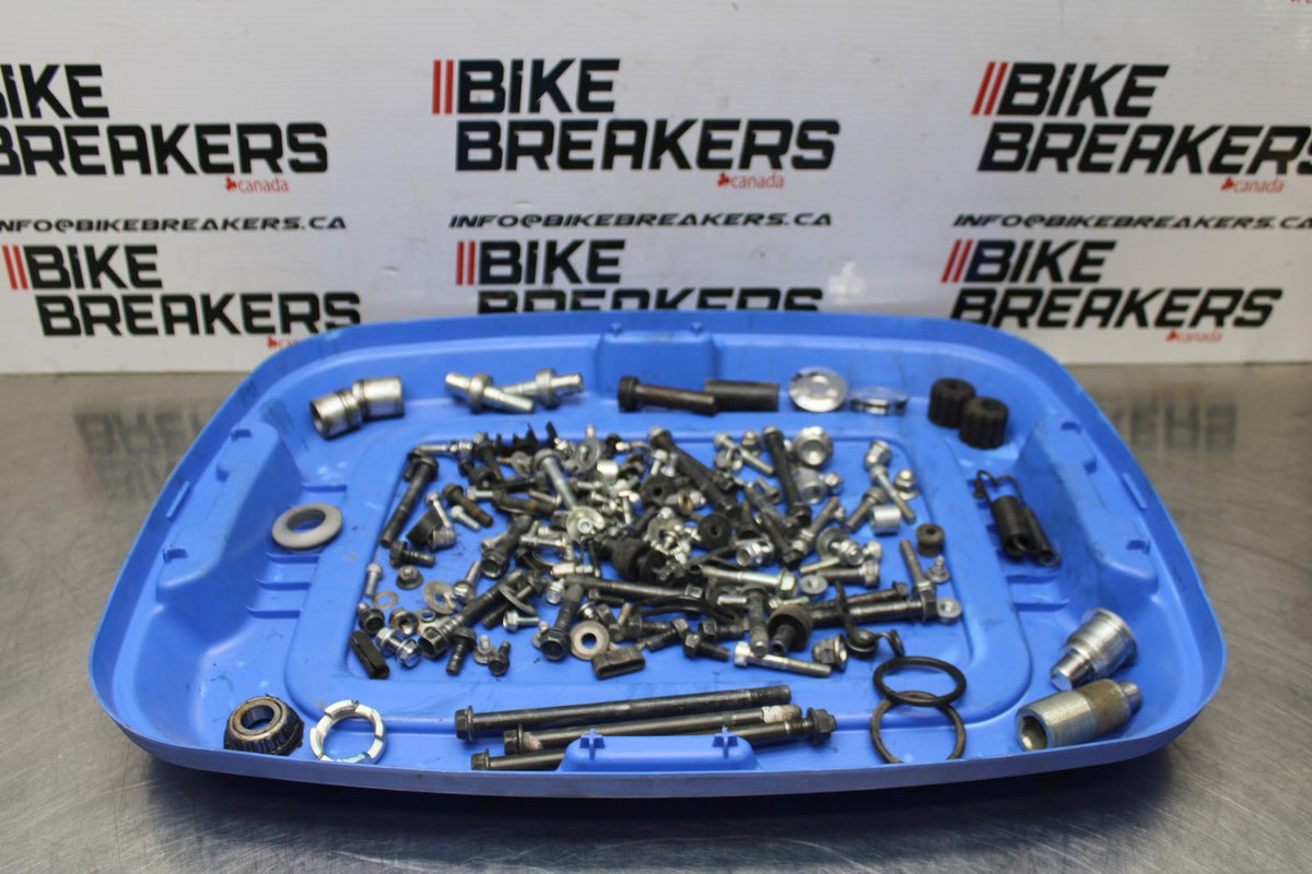07 HONDA VTX1300R BOLTS HARDWARE MOTOR SCREWS BB825