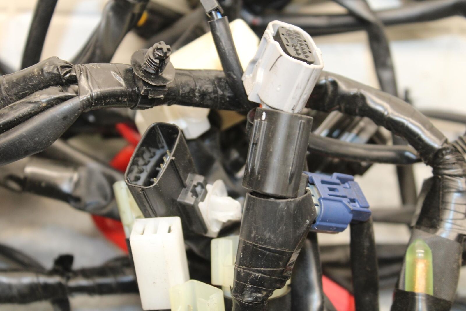 22-23 YAMAHA YZF R7 MAIN ENGINE WIRING HARNESS MOTOR WIRE LOOM BB583