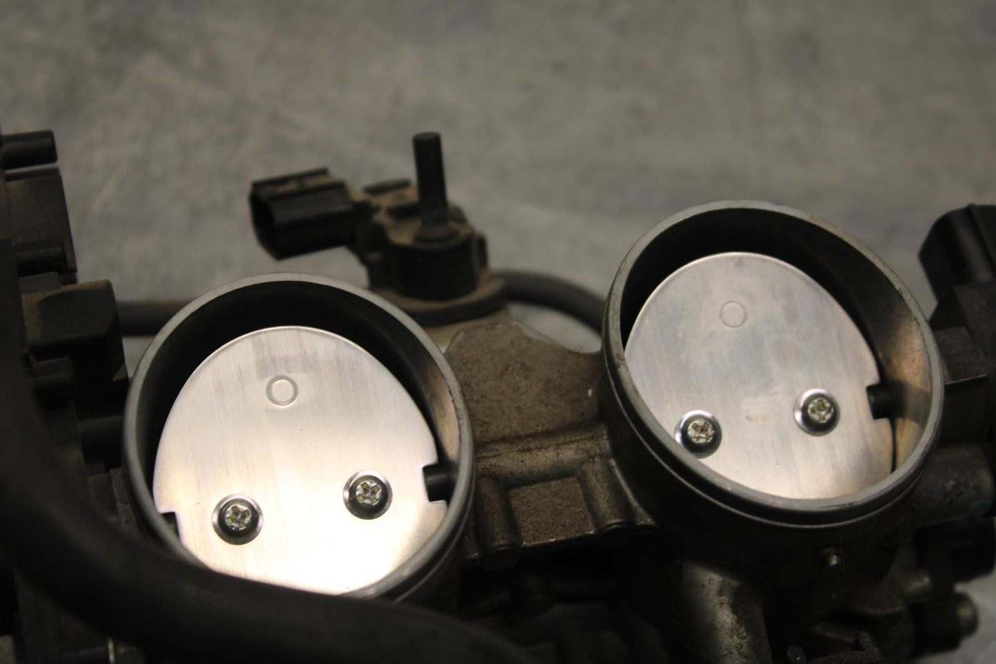 09-12 KAWASAKI NINJA ZX6R MAIN FUEL INJECTORS / THROTTLE BODIES 16163-0128 BB617