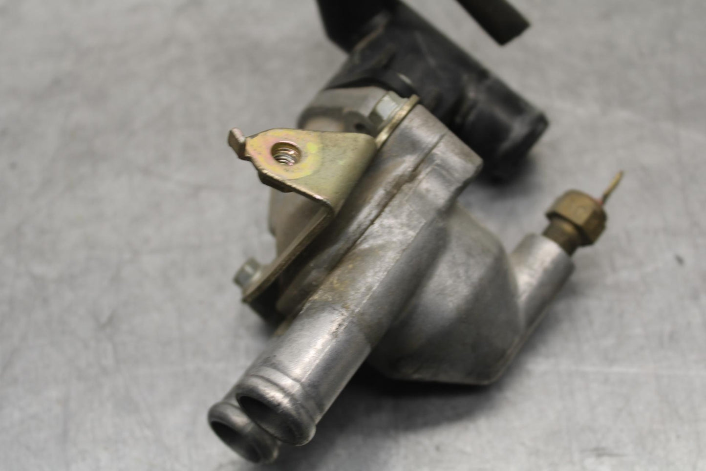 01-02 HONDA SHADOW SPIRIT 750 THERMOSTAT HOUSING BB632