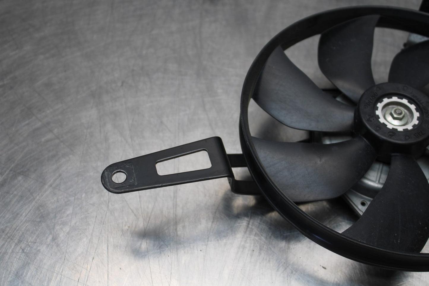 21-23 KAWASAKI NINJA ZX6R ENGINE RADIATOR COOLING FAN BB179