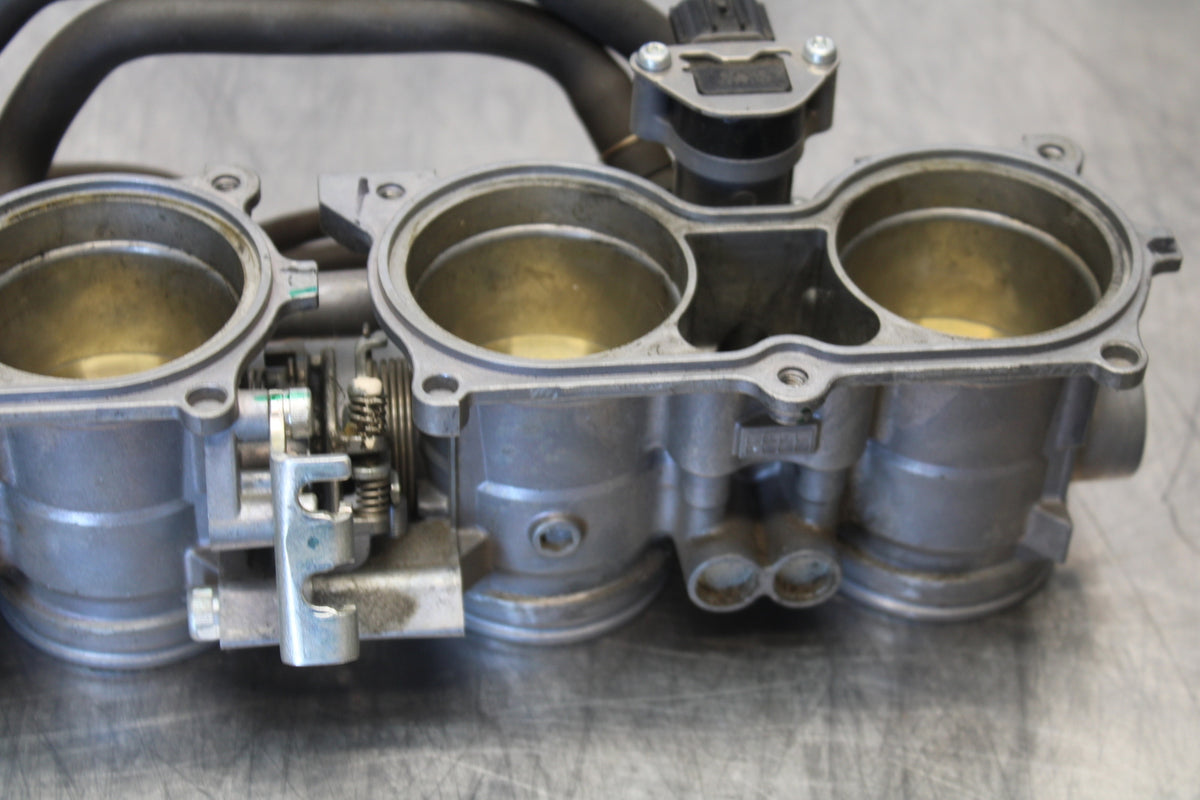 12-16 HONDA CBR1000RR THROTTLE BODIES BB157