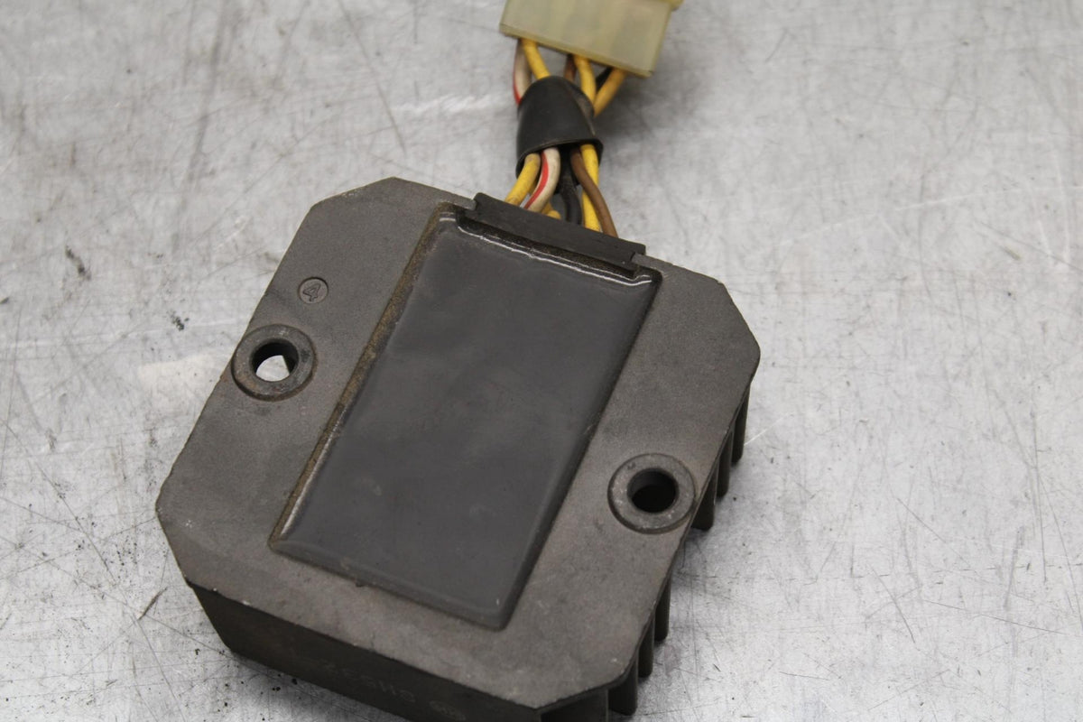 00-01 KAWASAKI ZZR600 RECTIFIER VOLTAGE REGULATOR BB568