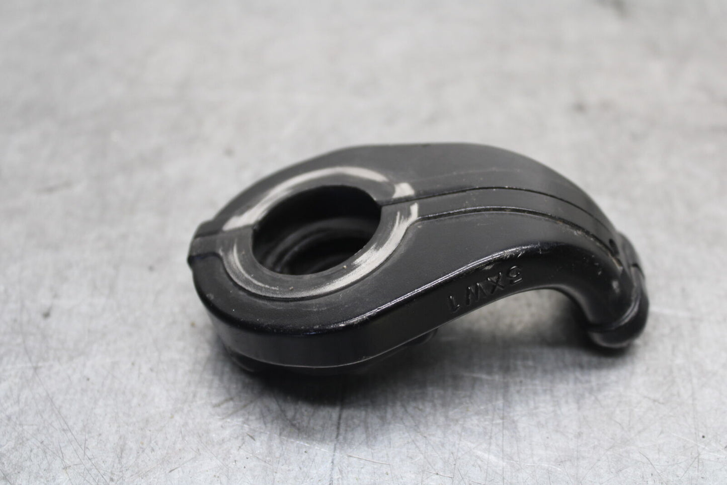 07-08 YAMAHA YZF R1 THROTTLE CABLE LINE HOUSING GUIDE BB675
