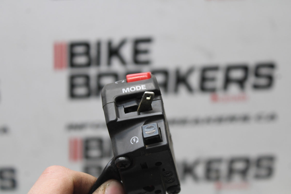 13 YAMAHA YZF R1 RIGHT CLIP ON HANDLE KILL OFF START SWITCH SWITCHES BB781
