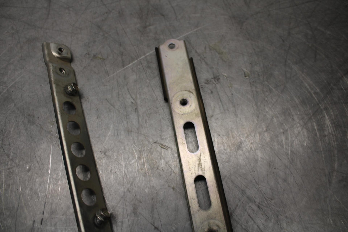 07-08 KAWASAKI CONCOURS 1400 ABS GAS TANK PETROL RESERVOIR BRACKETS BB449