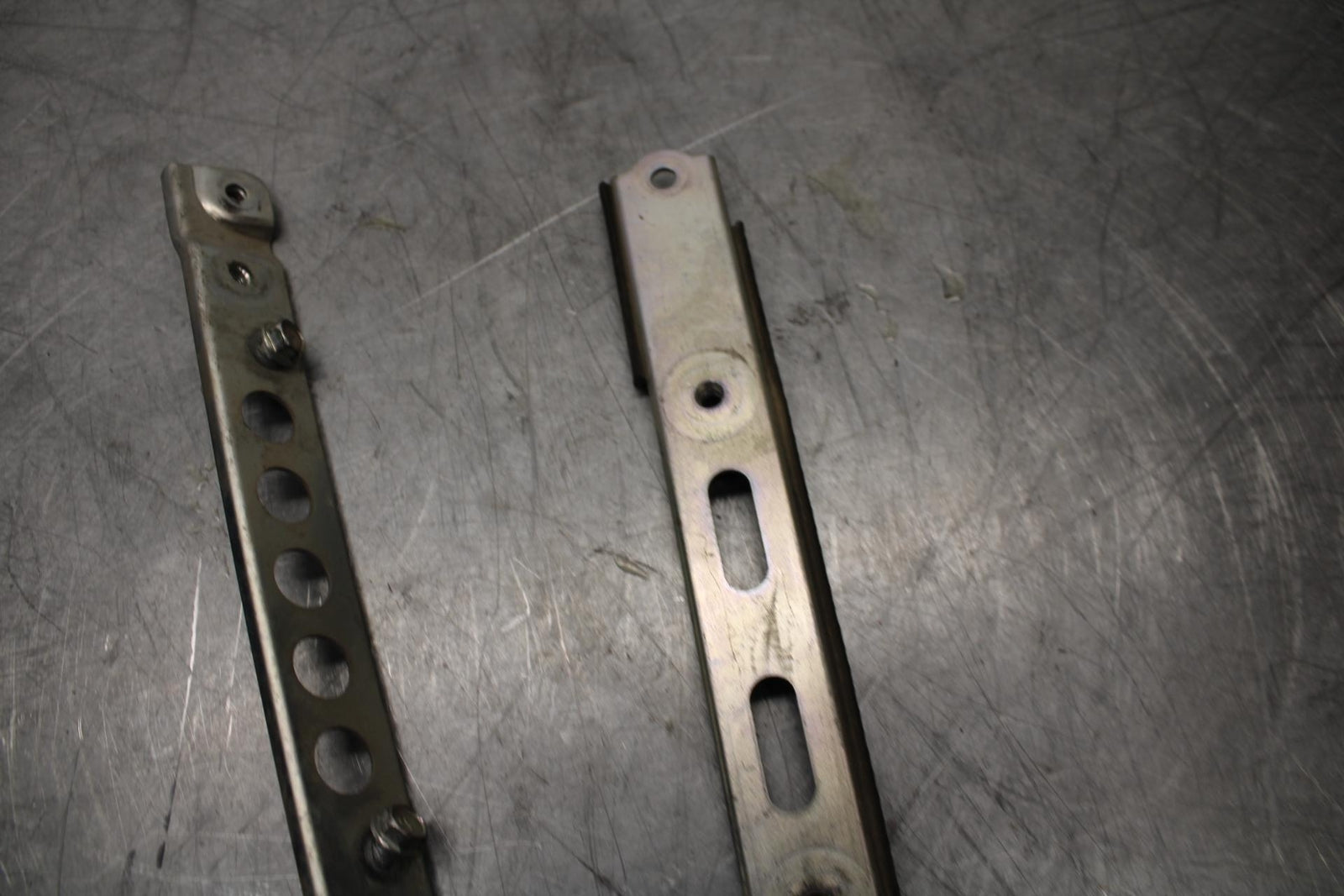 07-08 KAWASAKI CONCOURS 1400 ABS GAS TANK PETROL RESERVOIR BRACKETS BB449