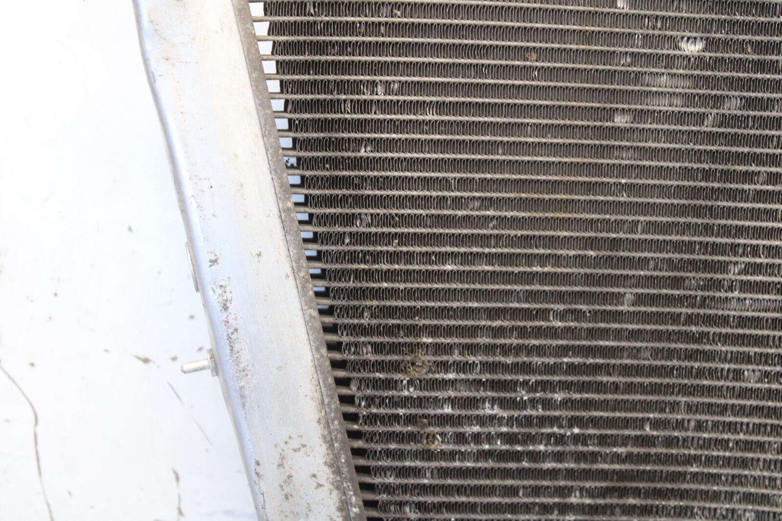 05-06 SUZUKI GSXR1000 ENGINE RADIATOR MOTOR COOLER COOLING 17710-41G00 BB677