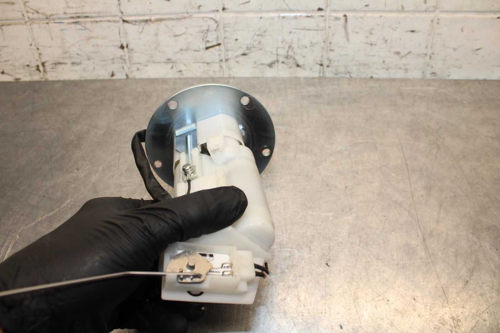 19-22 KAWASAKI Z400 FUEL PUMP GAS PETROL SENDER UNIT BB70