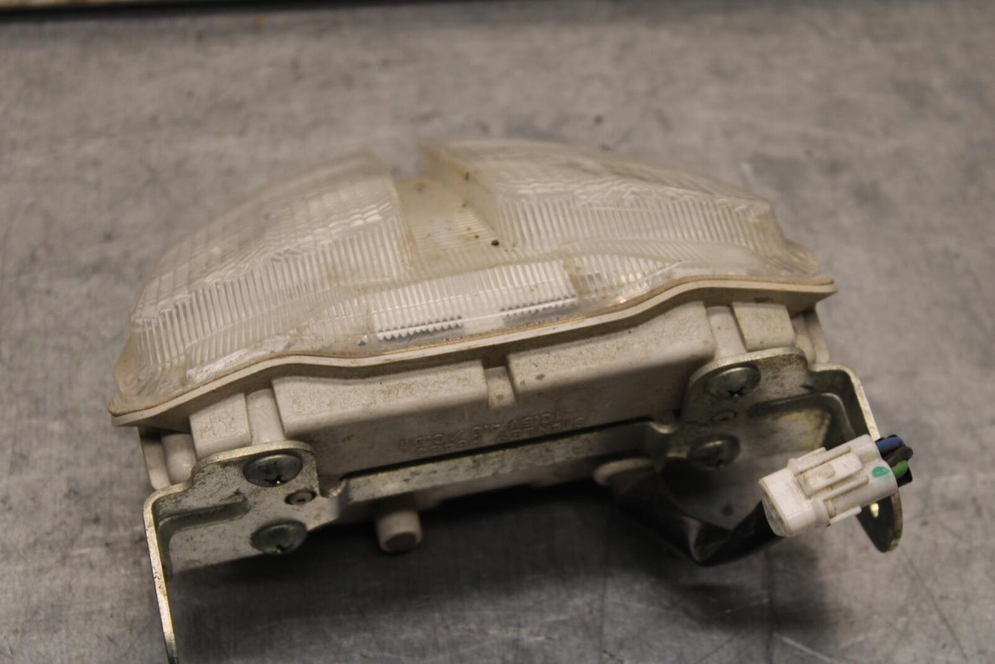 06-07 SUZUKI GSXR 600 REAR TAIL TAILLIGHT BACK BRAKE LIGHT BB104