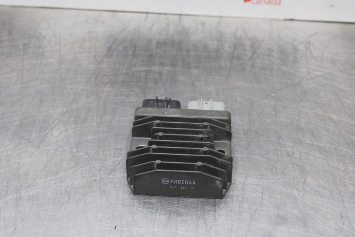 13 YAMAHA YZF R1 RECTIFIER VOLTAGE REGULATOR BB781