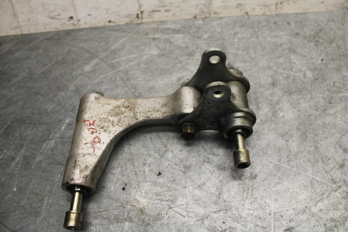 1999 Honda Super Hawk 1000 VTR1000F REAR DOGBONE SHOCK LINKAGE LINK BB51