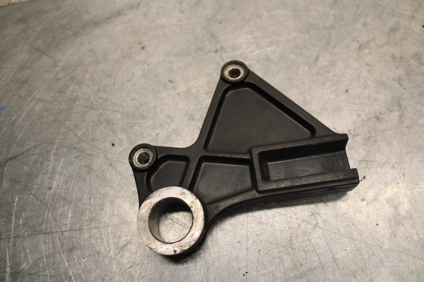 2005 Kawasaki Ninja ZX6R ZX636C REAR BRAKE CALIPER HANGER BACK MOUNTING  BB03