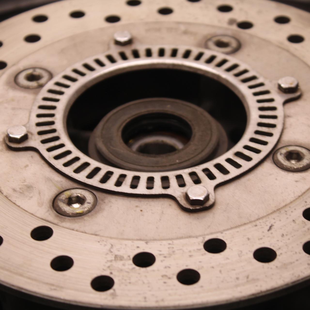 15-18 HONDA CB300FA REAR WHEEL AND ROTOR BACK BRAKE DISC BB646