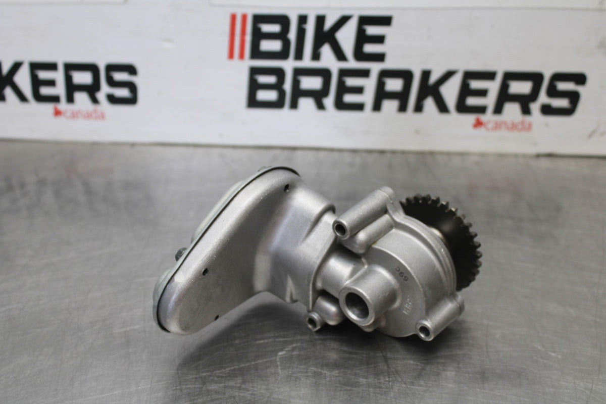 05-09 SUZUKI BOULEVARD C90 ENGINE MOTOR OIL PUMP BB918