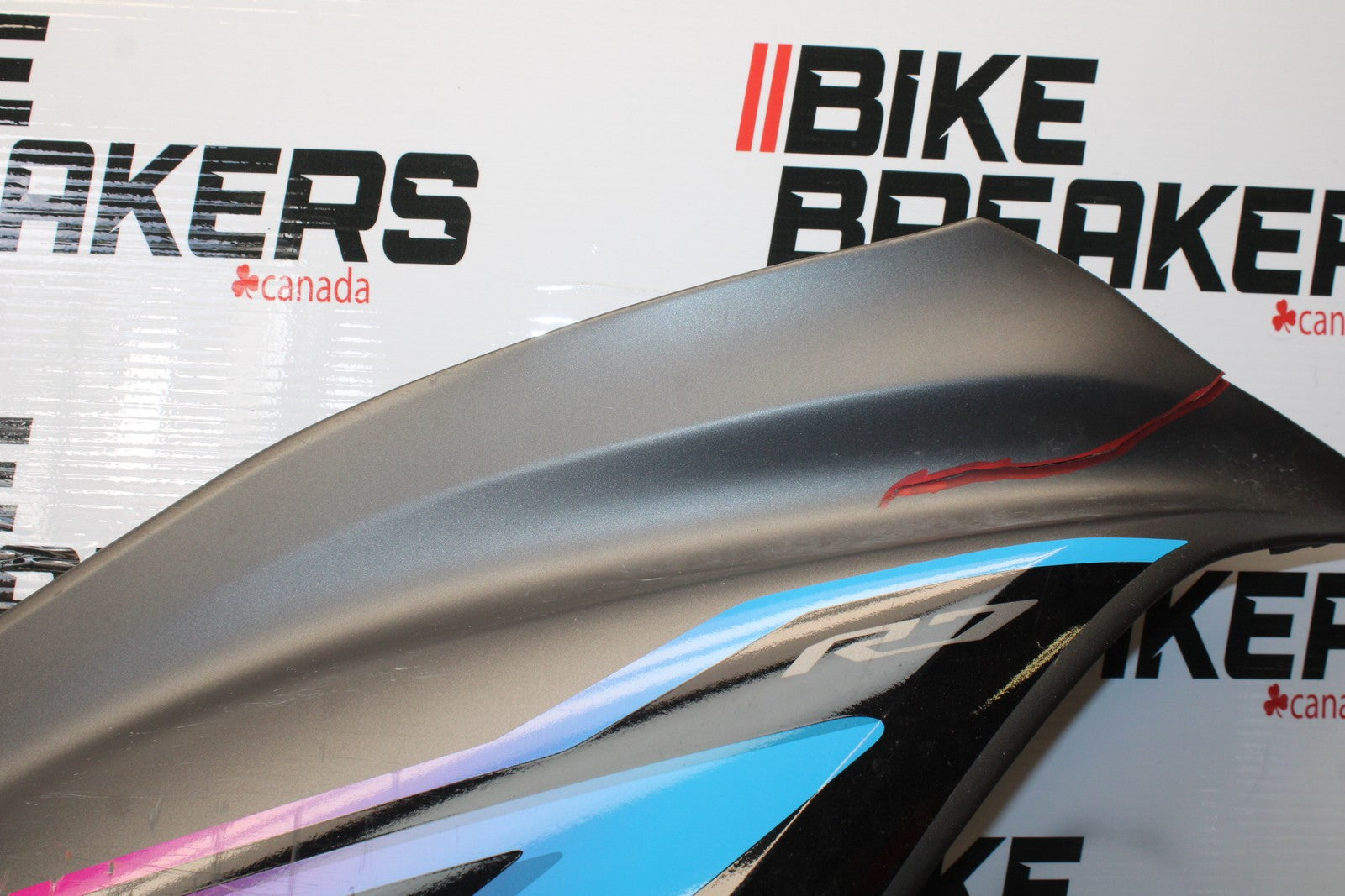22-25 YAMAHA YZF R7 RIGHT MID UPPER SIDE FAIRING COWL BB182