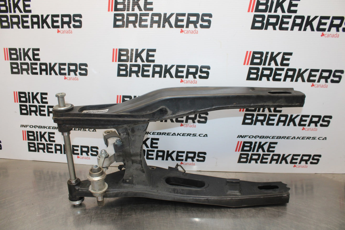 23-24 YAMAHA MT-07 REAR SWINGARM BACK SUSPENSION SWING ARM BB194