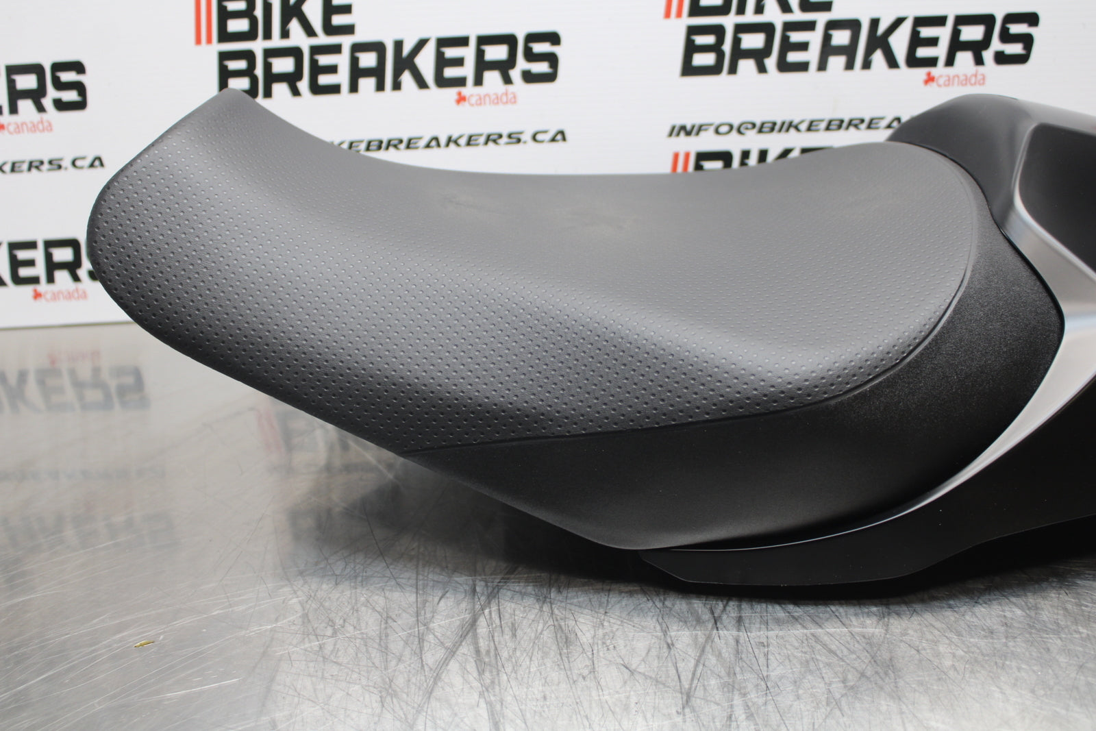23-24 KAWASAKI NINJA ZX14R NEW!! FRONT REAR SEAT SADDLE & SOLO FAIRING BB153
