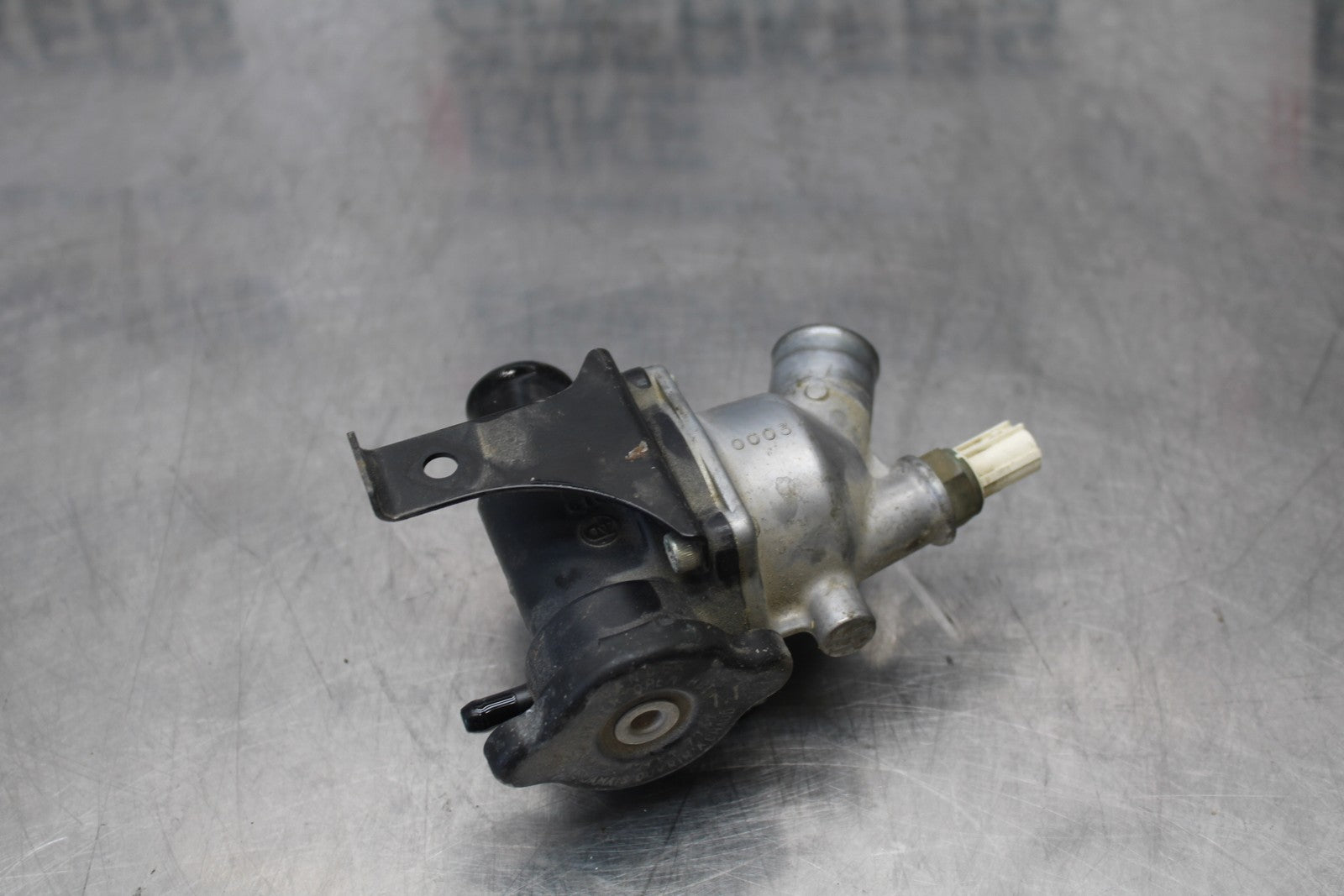 08 KAWASAKI VULCAN 900 THERMOSTAT W HOUSING ASSEMBLY BB184