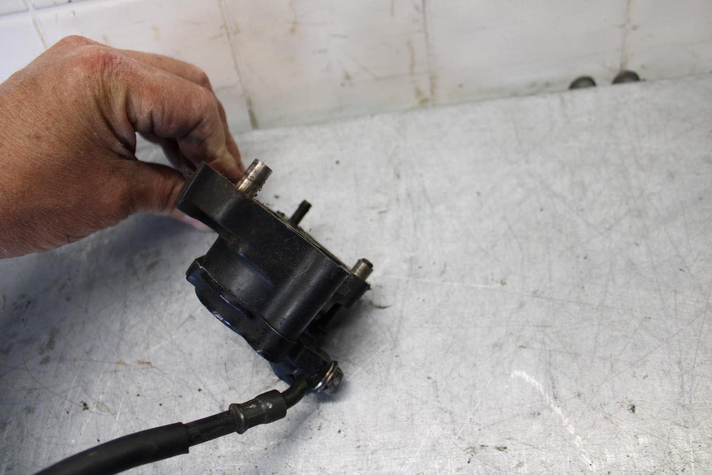 96-03 KAWASAKI NINJA ZX7R CLUTCH SLAVE PISTON CYLINDER BB438